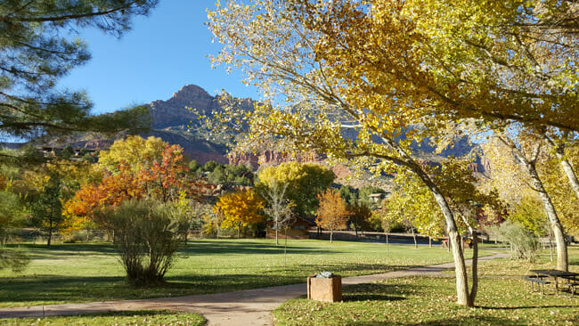 springdale-city-park-in-fall